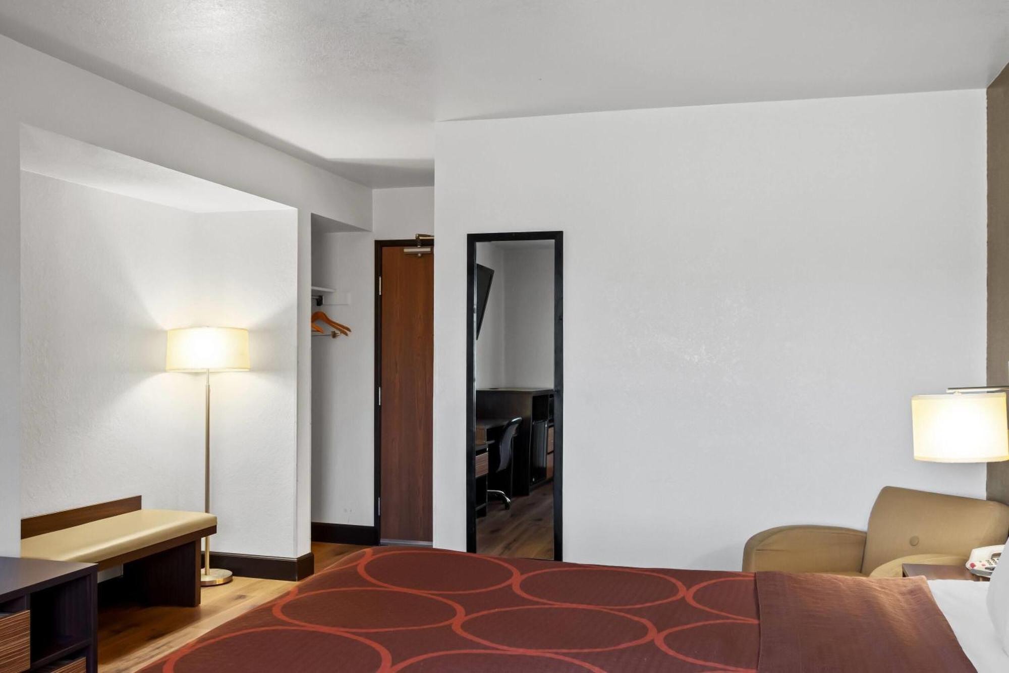 Super 8 By Wyndham Santa Rosa Ξενοδοχείο Εξωτερικό φωτογραφία