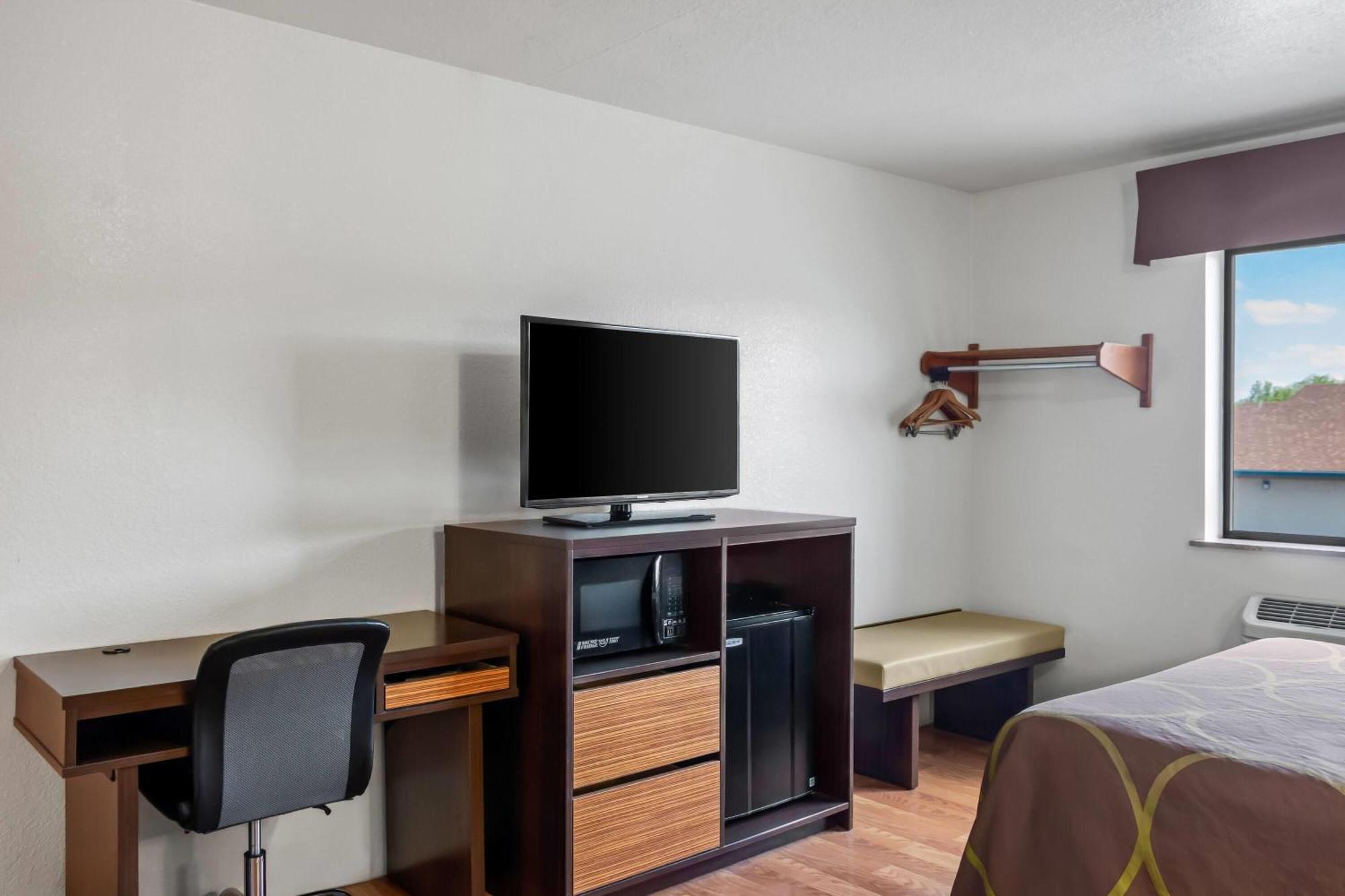 Super 8 By Wyndham Santa Rosa Ξενοδοχείο Εξωτερικό φωτογραφία