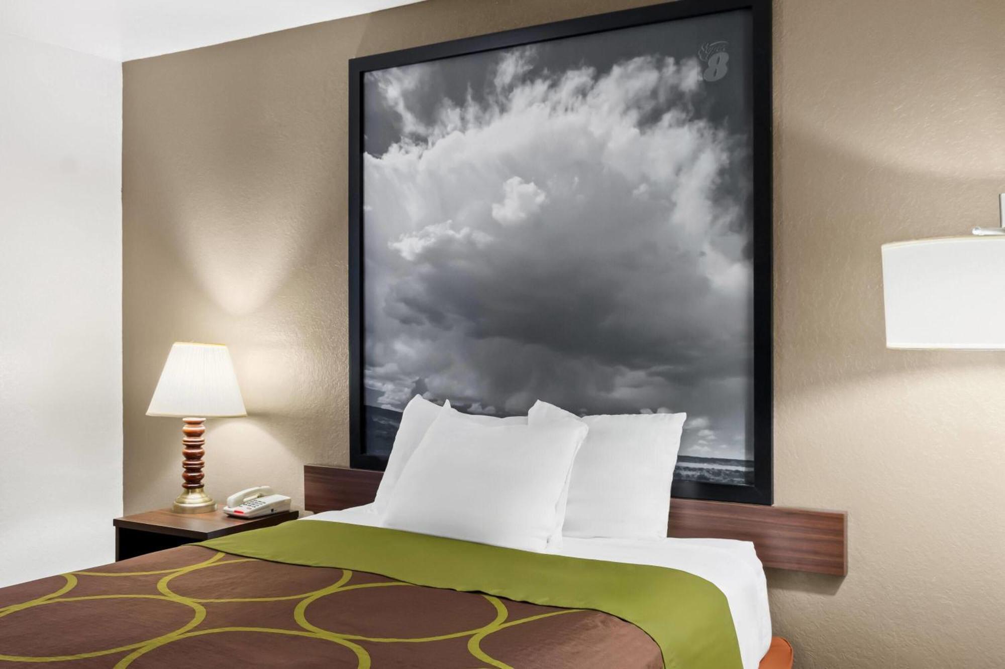 Super 8 By Wyndham Santa Rosa Ξενοδοχείο Εξωτερικό φωτογραφία