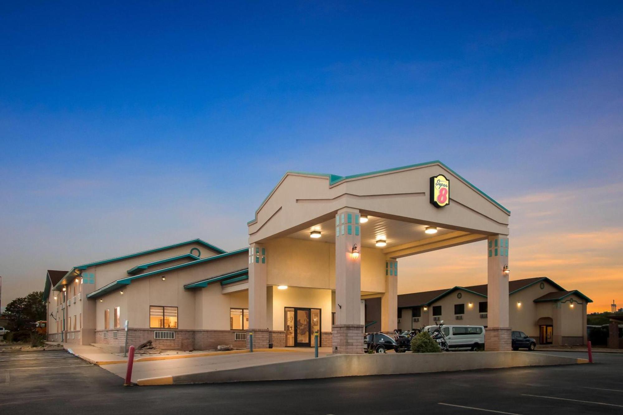 Super 8 By Wyndham Santa Rosa Ξενοδοχείο Εξωτερικό φωτογραφία