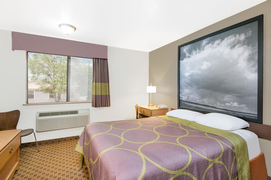 Super 8 By Wyndham Santa Rosa Ξενοδοχείο Εξωτερικό φωτογραφία